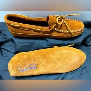 Minnetonka Brown Men’s Double Bottom Fleece Moccasins